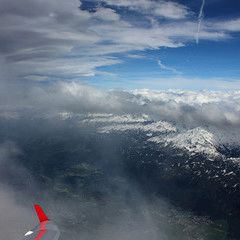 Flugwegposition um 15:00:05: Aufgenommen in der Nähe von Gemeinde Kirchberg in Tirol, 6365 Kirchberg in Tirol, Österreich in 3025 Meter